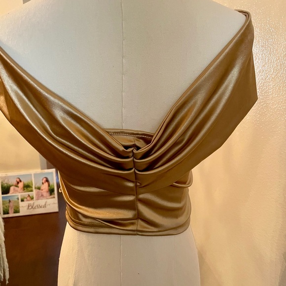 Women's Satin Off Shoulder Sexy Ruched Short Sleeve Slim Fit Blouse Crop Top - M - Picture 15 of 16